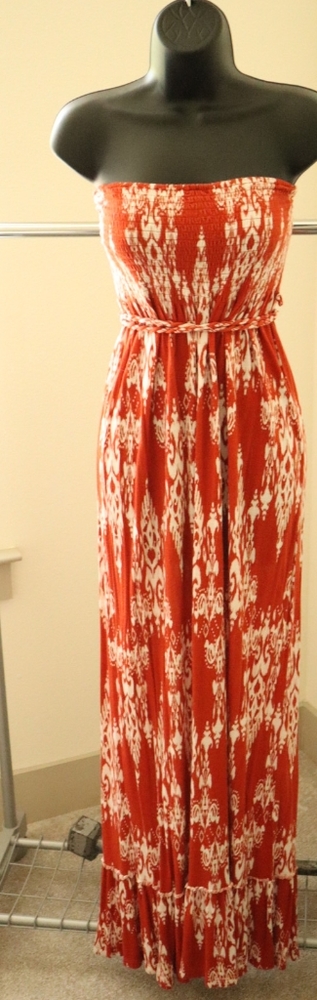 Beautiful flowy sun dress perfect for brunch.